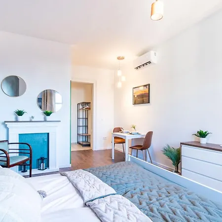 Super - Modern - Sunny