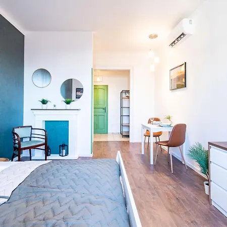Super - Modern - Sunny Apartment