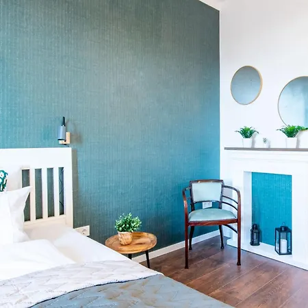 Super - Modern - Sunny בודפשט