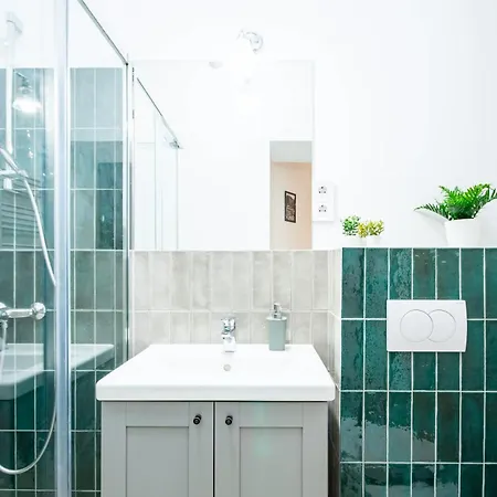 Super - Modern - Sunny *